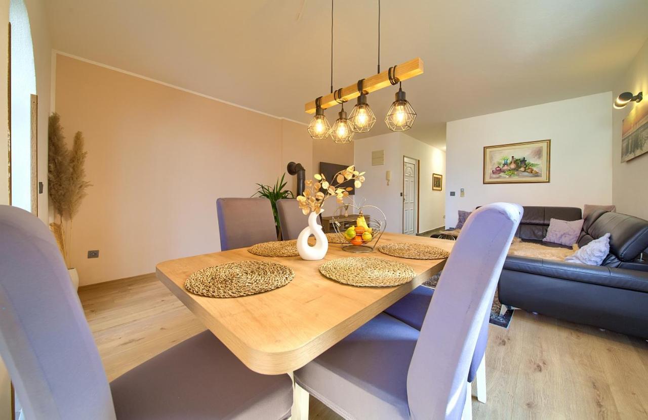 Appartment Mia Крк Екстер'єр фото