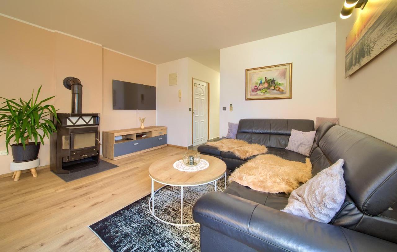 Appartment Mia Крк Екстер'єр фото