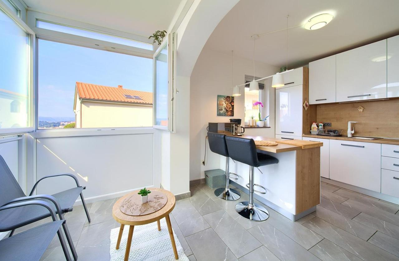 Appartment Mia Крк Екстер'єр фото