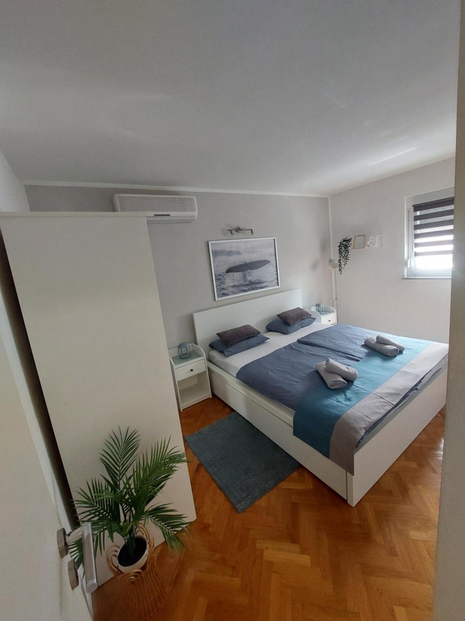 Appartment Mia Крк Екстер'єр фото